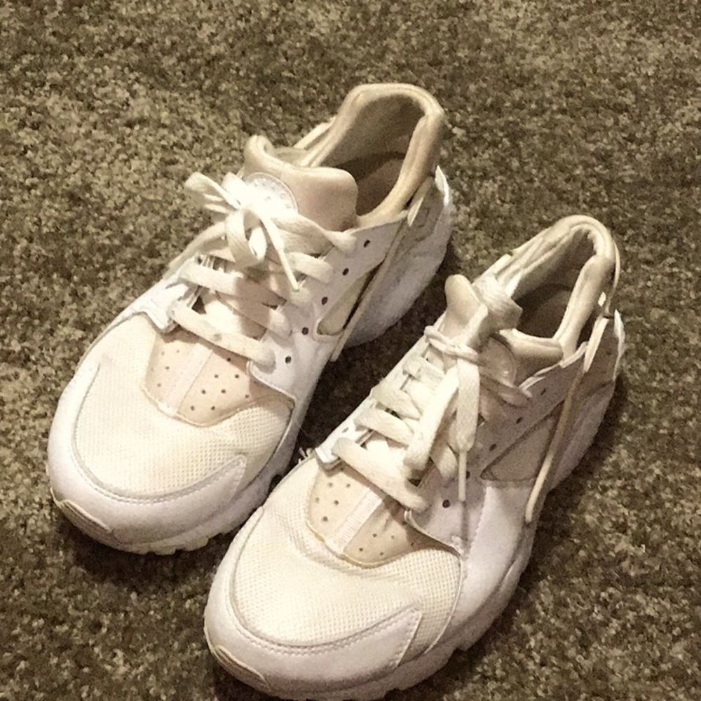 Nike Huarache’s youth size